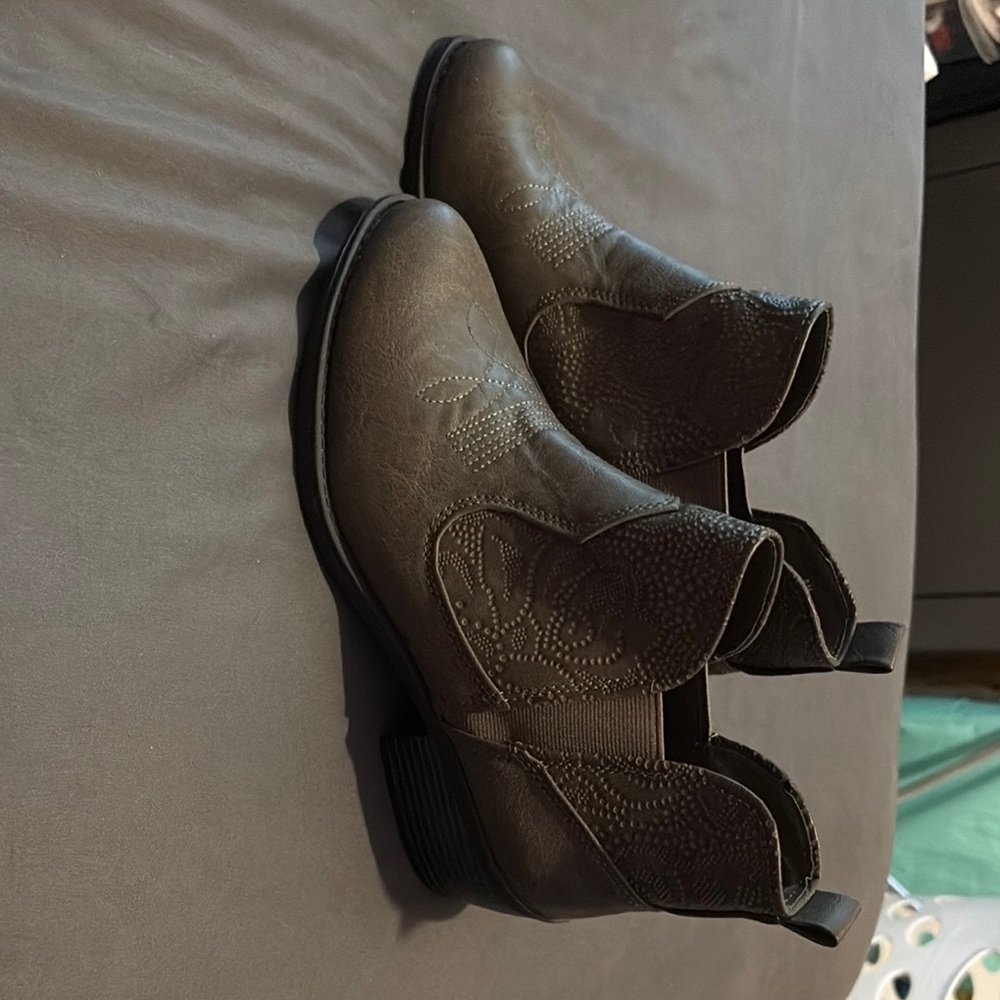 Elegant Gray/brown Ankle Boots